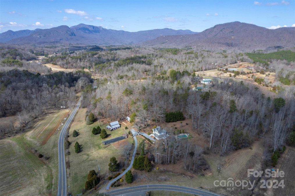 1111 Bills Creek Rd Lake Lure, NC 28746