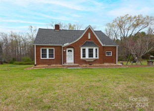 146 Pee Dee Rd Mount Gilead, NC 27306