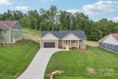 38 Maple Knoll Dr Hendersonville, NC 28792