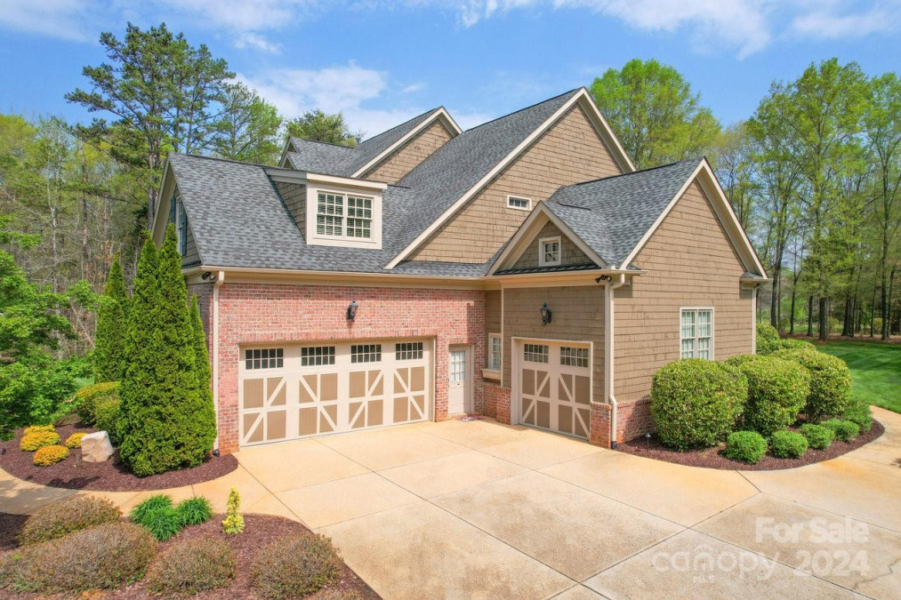 9608 Bales Ln Charlotte, NC 28227