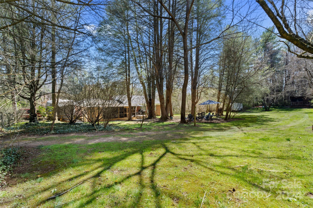 391 Wakefield Dr Hendersonville, NC 28792