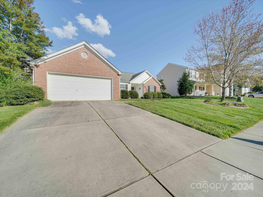 3915 Edgeview Dr Indian Trail, NC 28079