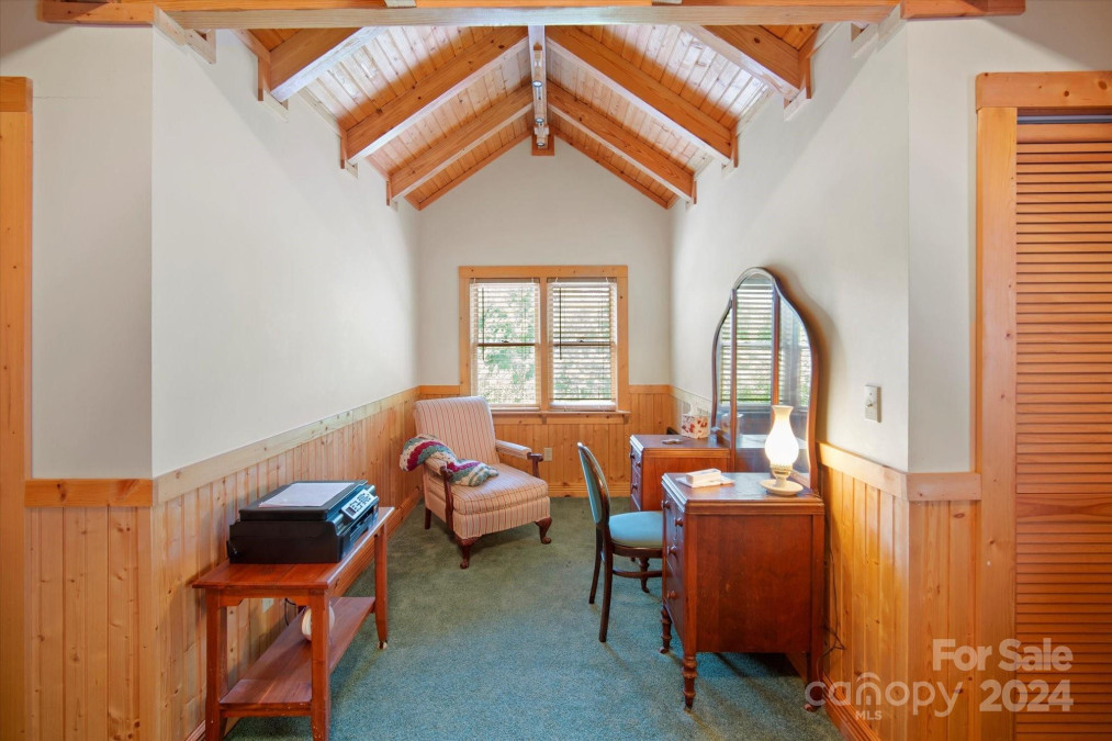 2378 Flat Creek Valley Rd Lake Toxaway, NC 28747