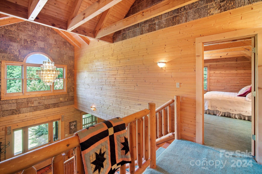 2378 Flat Creek Valley Rd Lake Toxaway, NC 28747