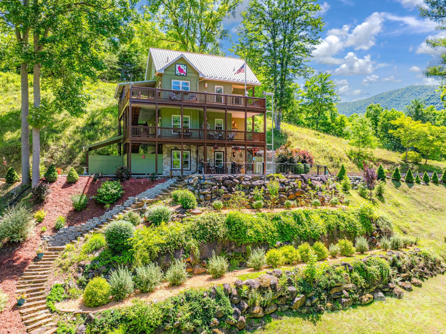 342 Big Rock Creek Dr Bakersville, NC 28705