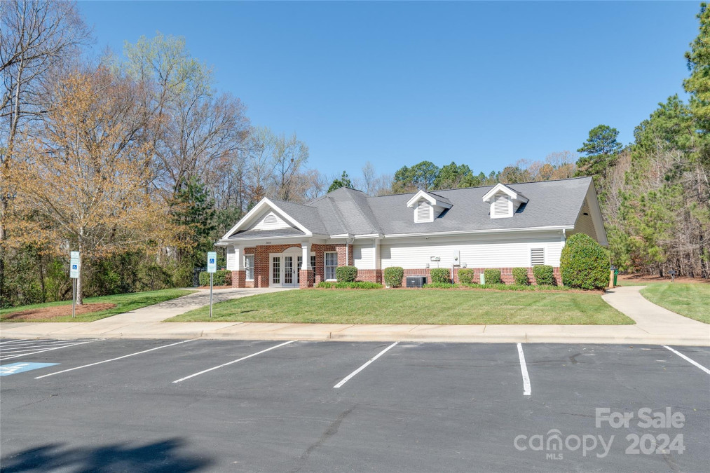 3709 Weddington Ridge Ln Matthews, NC 28105