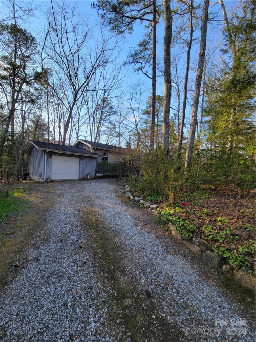 617 Rhododendron Ave Black Mountain, NC 28711