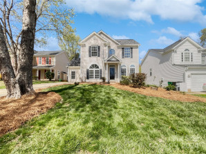 8913 Treyburn Dr Charlotte, NC 28216