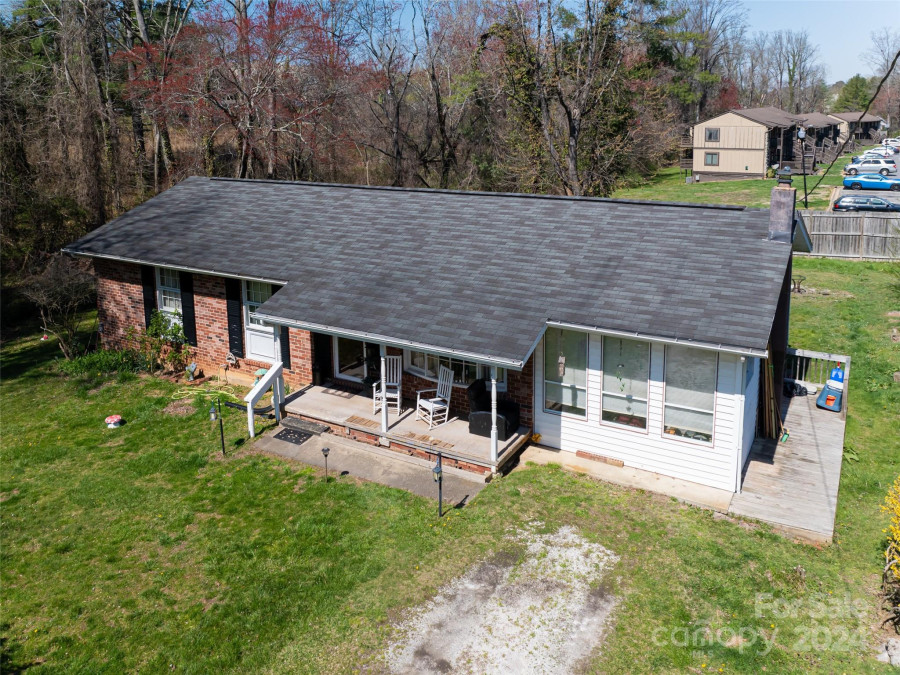 26 Imperial Ct Asheville, NC 28803