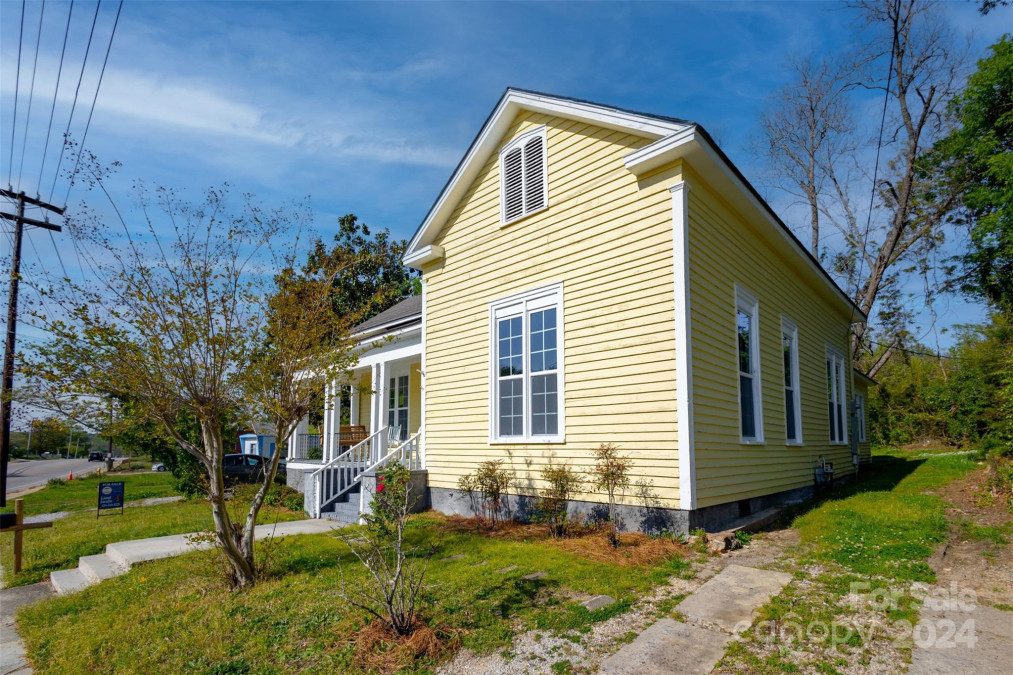 305 White St Lancaster, SC 29720