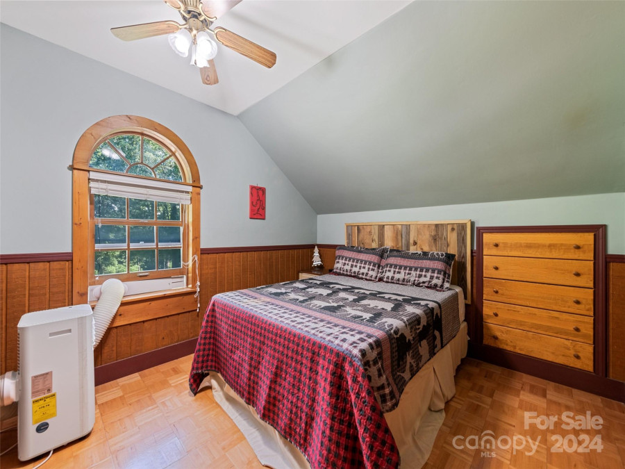 145 Upward Way Waynesville, NC 28785