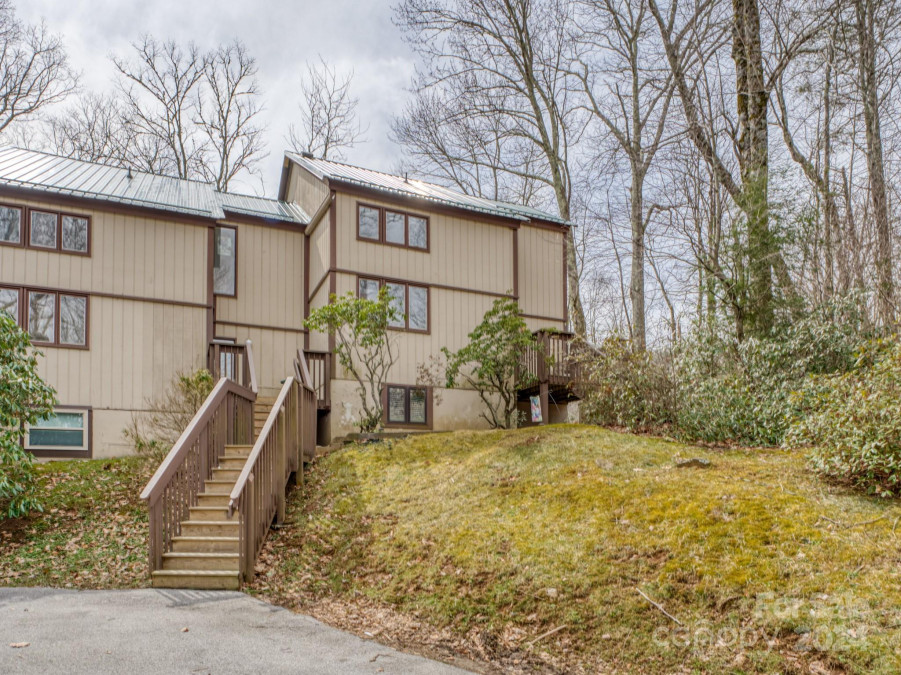 1443 Sugar Mountain Dr Sugar Mountain, NC 28604