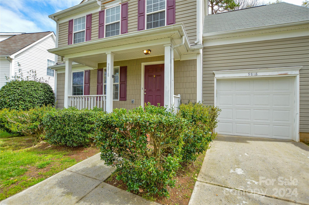 9818 Aviary Hill Way Charlotte, NC 28214