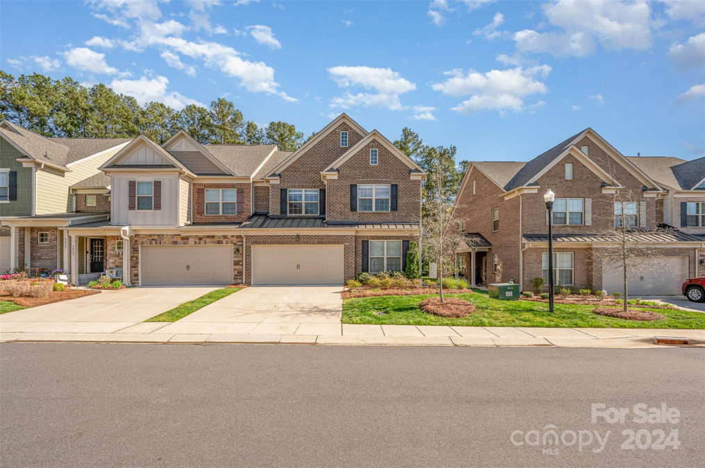 3053 Hartson Pointe Dr Fort Mill, SC 29707