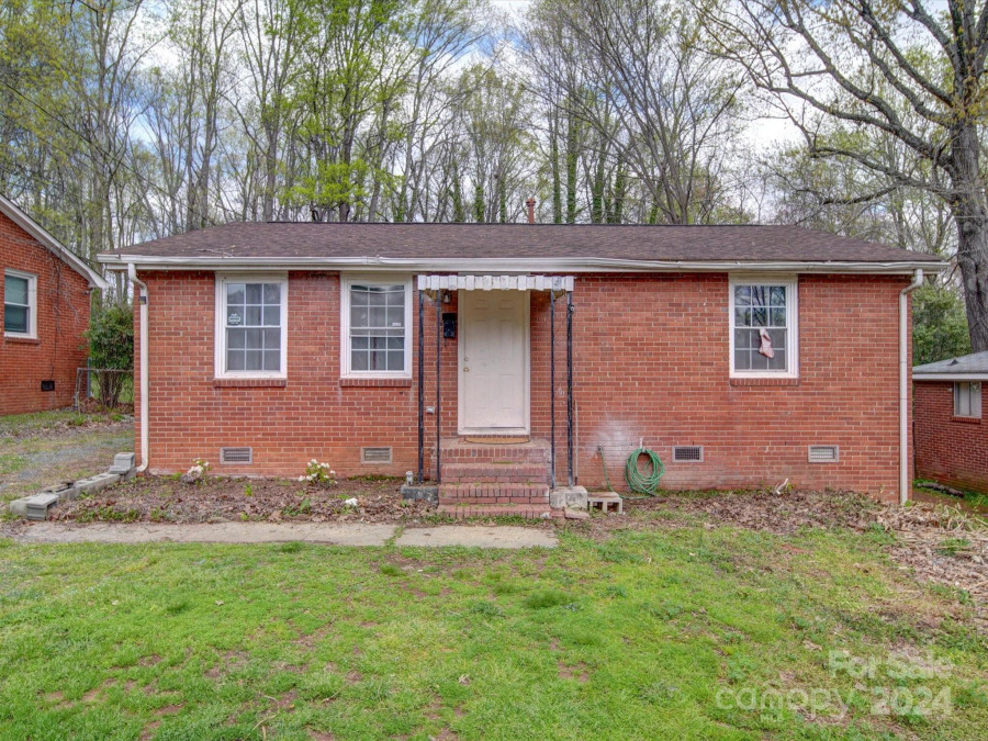 2131 Finchley Dr Charlotte, NC 28215