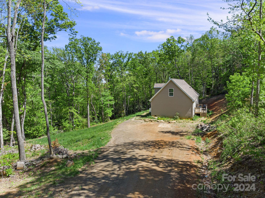 14 Tom Worley Rd Leicester, NC 28748