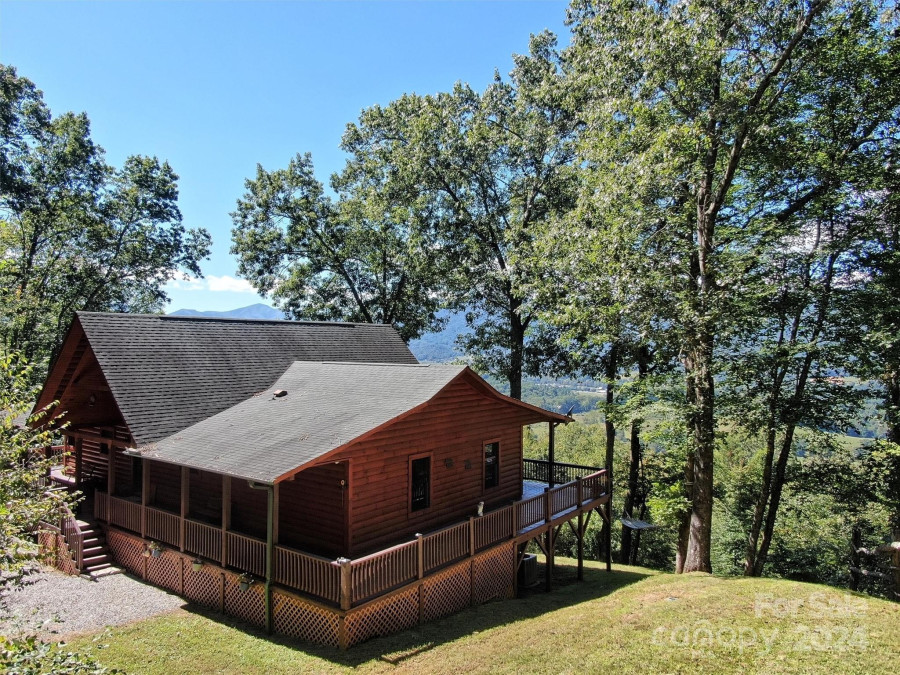 170 Cinnamon Rg Waynesville, NC 28785