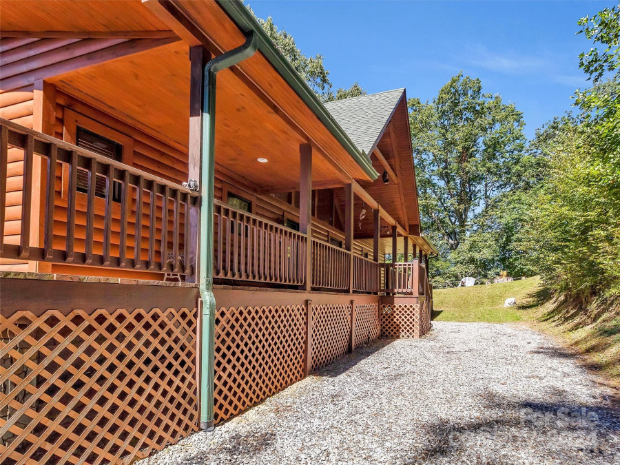 170 Cinnamon Rg Waynesville, NC 28785