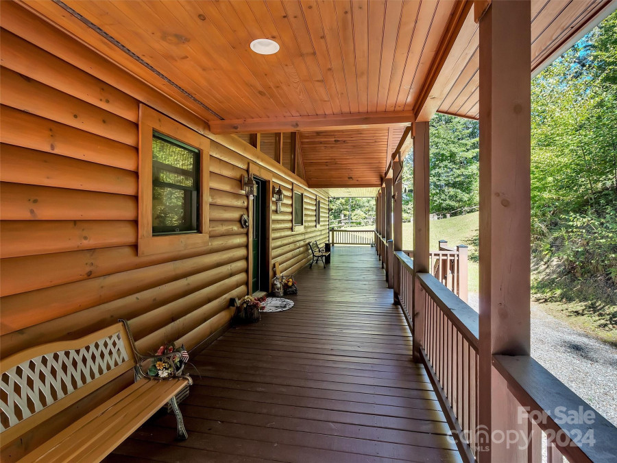 170 Cinnamon Rg Waynesville, NC 28785