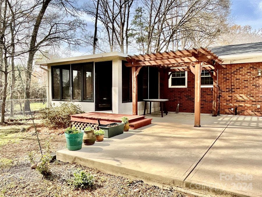 1960 Monza Dr Albemarle, NC 28001