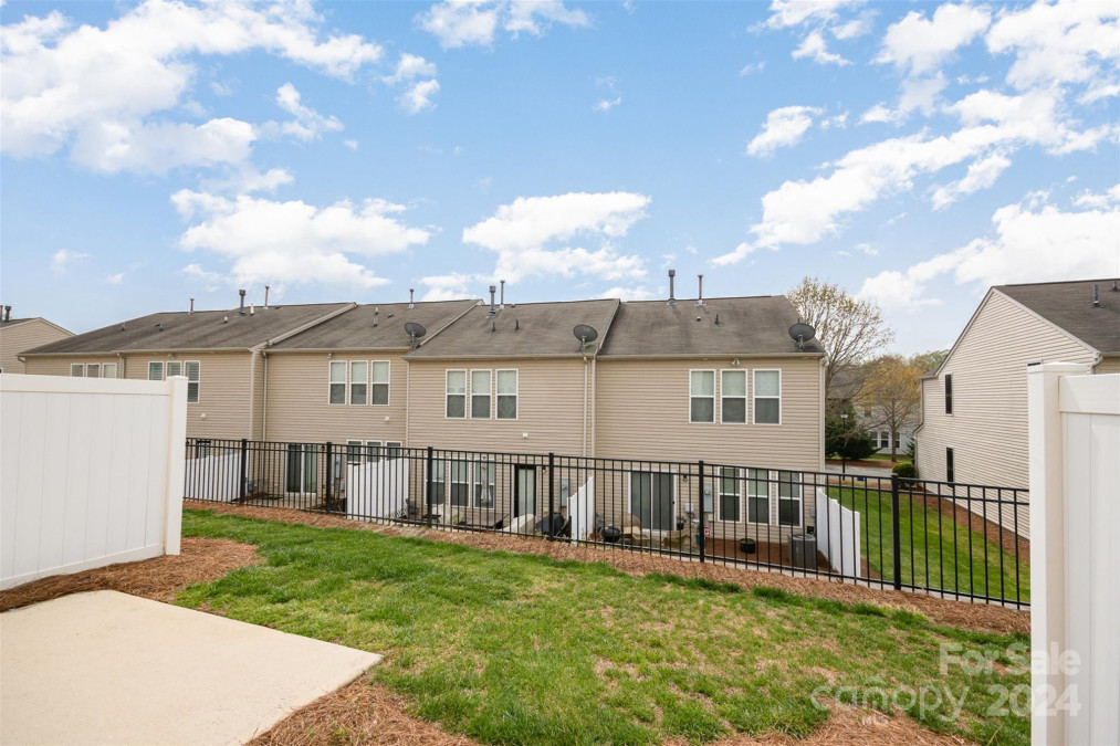 2224 Kensington Station Pw Charlotte, NC 28210