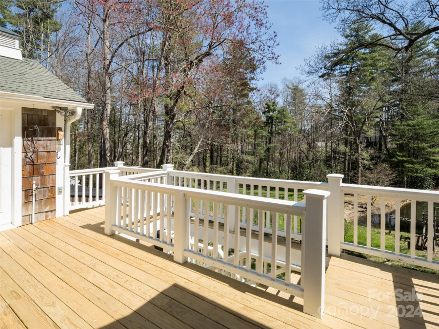 309 Crystal Springs Dr Laurel Park, NC 28739