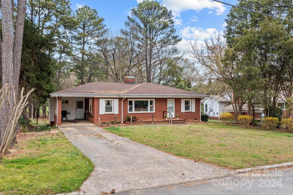 616 D Ave Salisbury, NC 28144