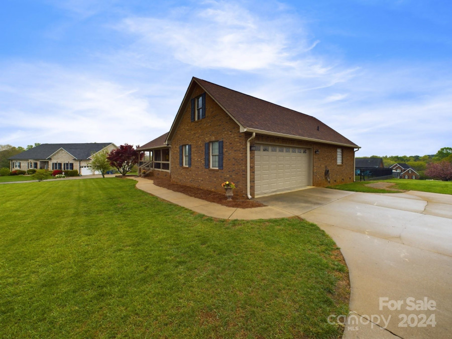 2685 Carriage Ln Lincolnton, NC 28092