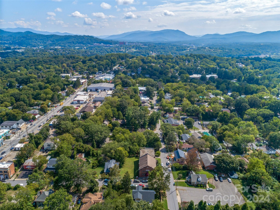 32 Richmond Ave Asheville, NC 28806