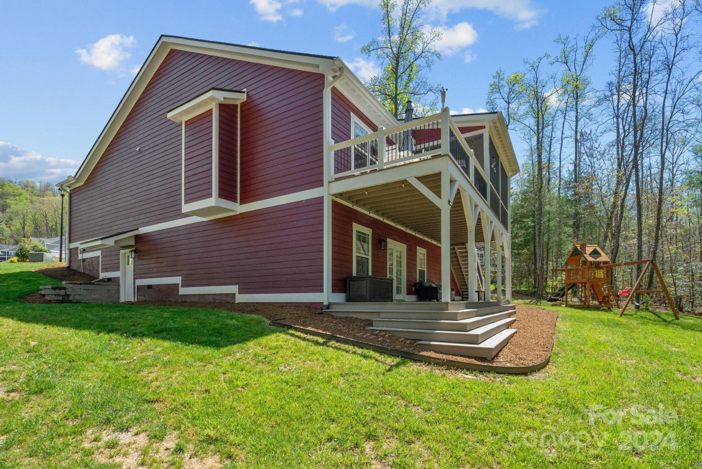 353 Olivet Ln Fletcher, NC 28732