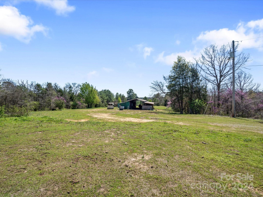 1248 Blacksnake Rd Stanley, NC 28164