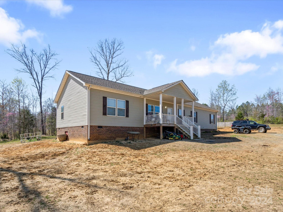 1248 Blacksnake Rd Stanley, NC 28164