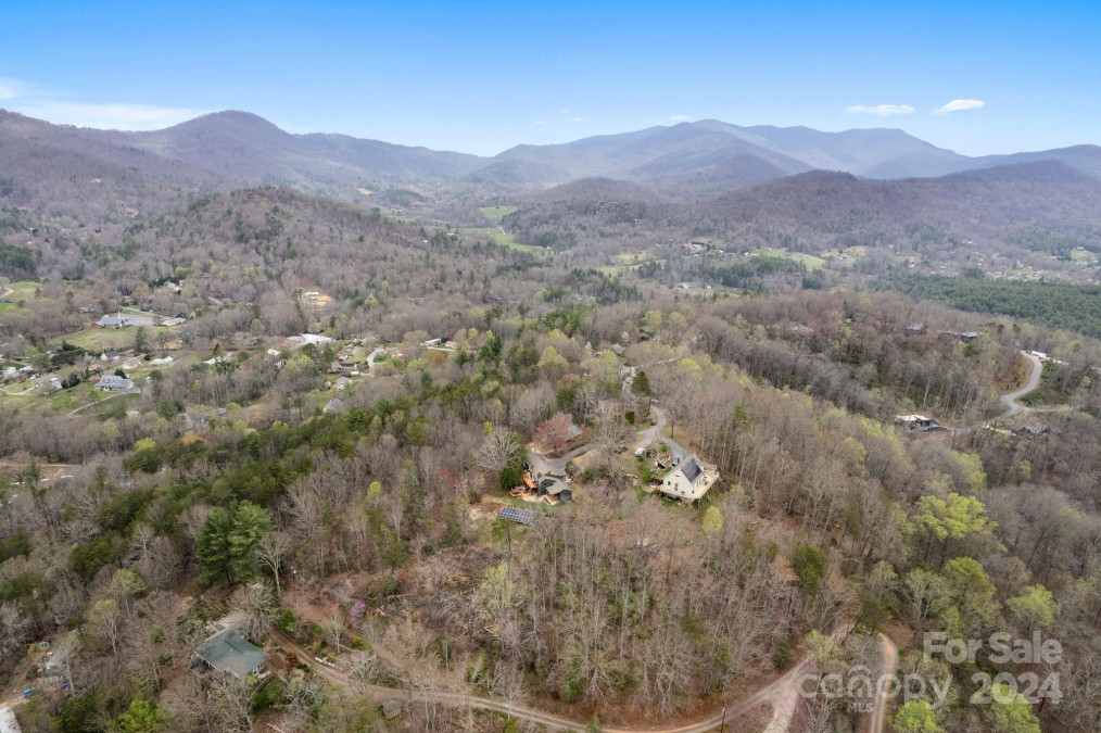 135 Reed Rd Asheville, NC 28805
