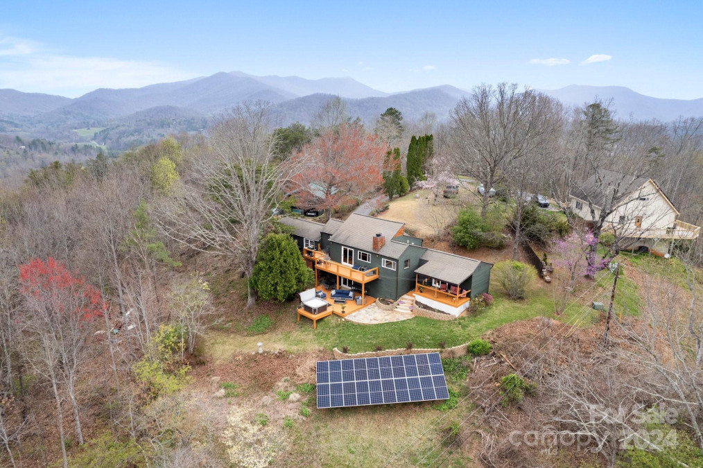 135 Reed Rd Asheville, NC 28805