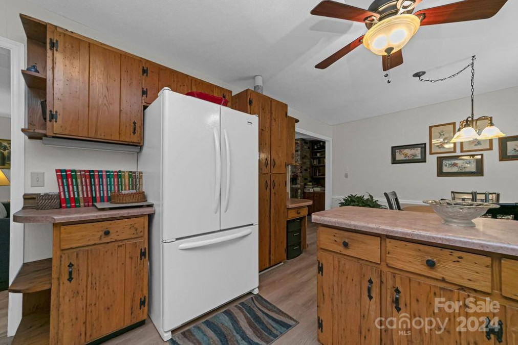 94 Sweetwater Ln Pisgah Forest, NC 28768