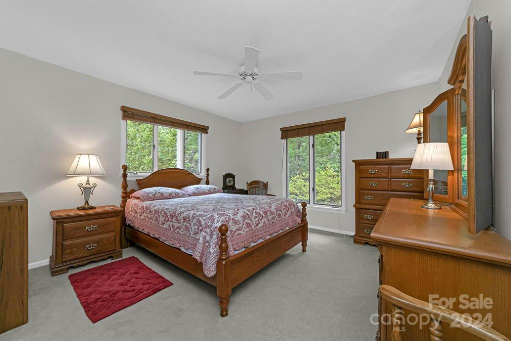 94 Sweetwater Ln Pisgah Forest, NC 28768