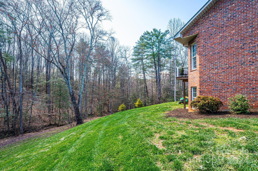 145 Windsor Dr Taylorsville, NC 28681