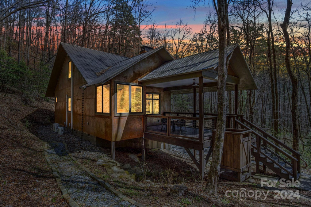 401 Winterle Rd Lake Lure, NC 28746