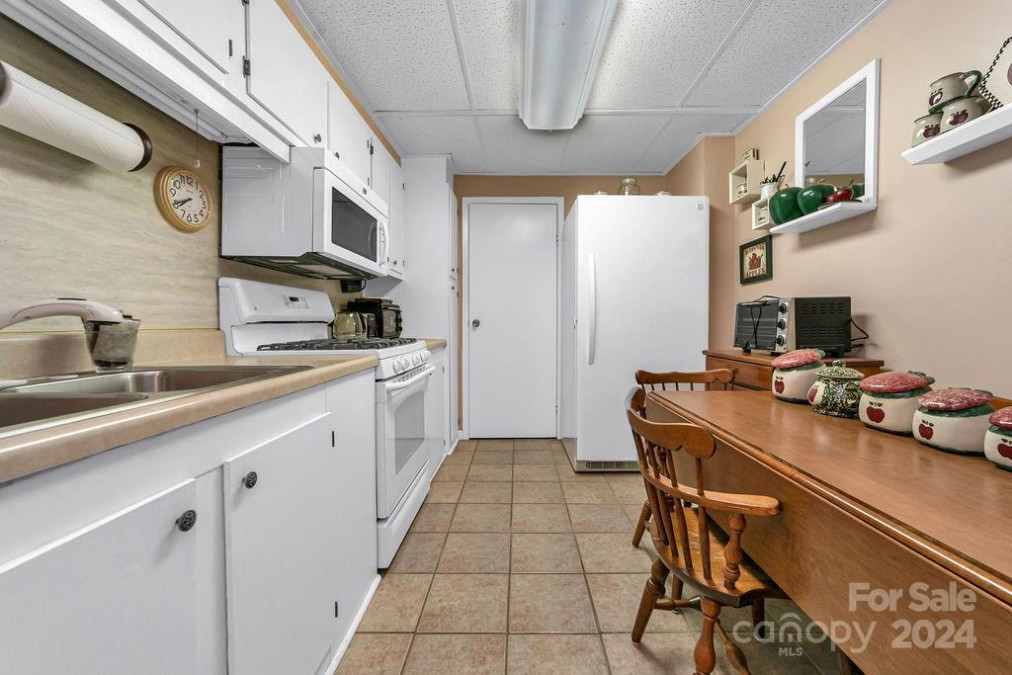 63 Evergreen Cv Pisgah Forest, NC 28768