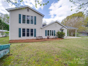 991 Riddle Mill Rd Clover, SC 29710