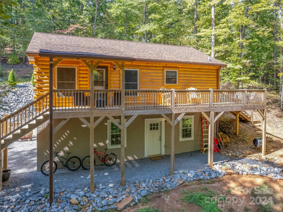 344 Wolf Trl Lake Lure, NC 28746