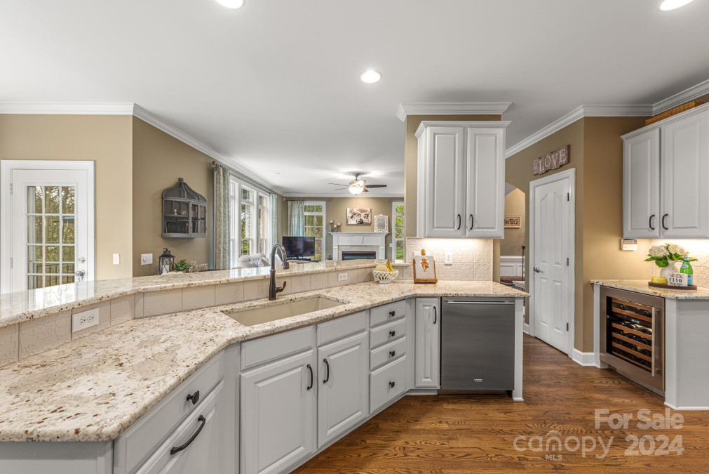 800 Carisbrooke Ln Waxhaw, NC 28173