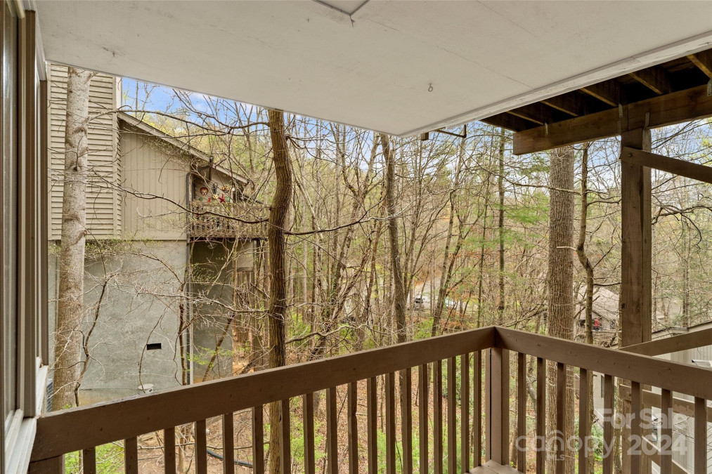 31 Cedarwood Ln Asheville, NC 28803