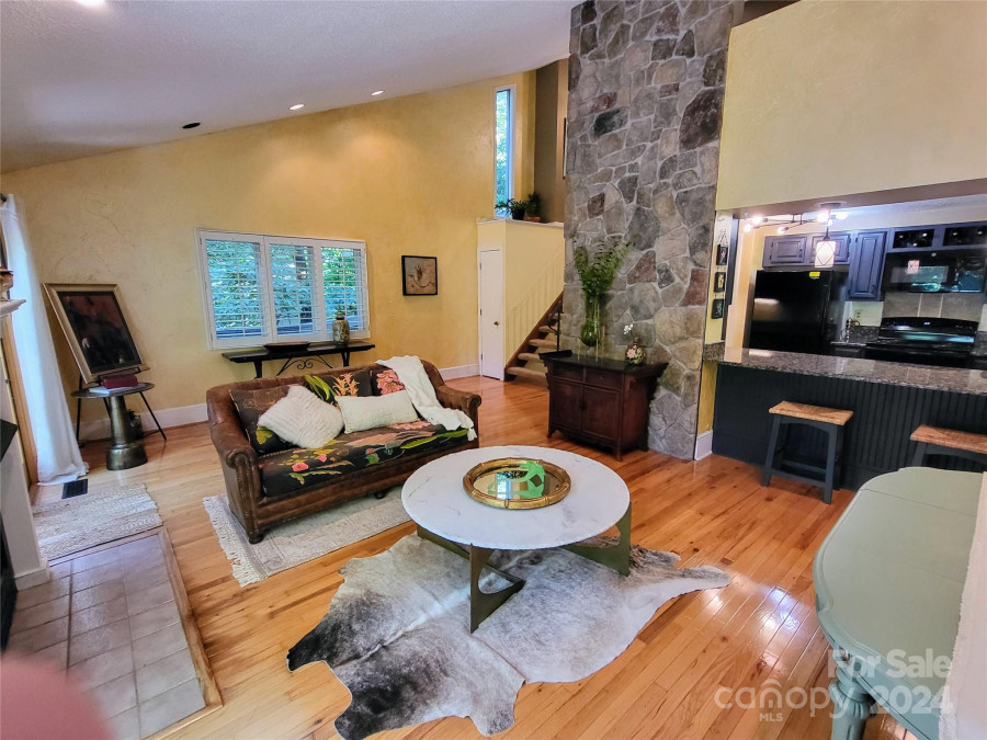 31 Cedarwood Ln Asheville, NC 28803