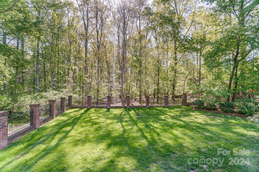 1200 Willow Oaks Trl Matthews, NC 28104