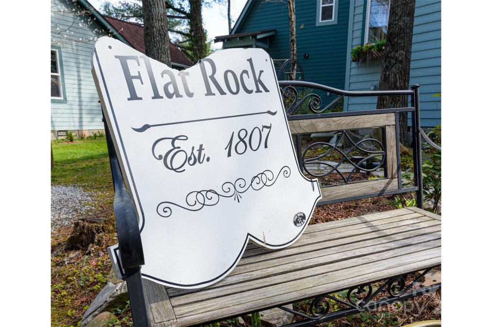 94 Rhett Dr Flat Rock, NC 28731