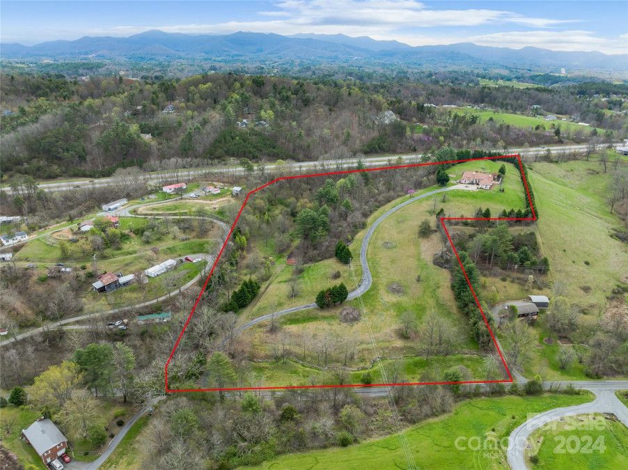 69 Sprouse Town Rd Weaverville, NC 28787