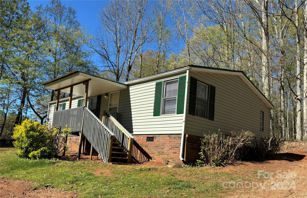 4455 Olivers Cross Rd Maiden, NC 28650