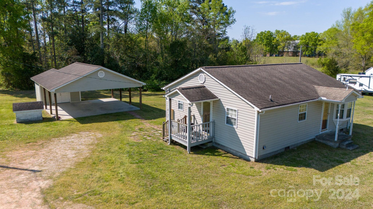 3114 Taxahaw Rd Lancaster, SC 29720