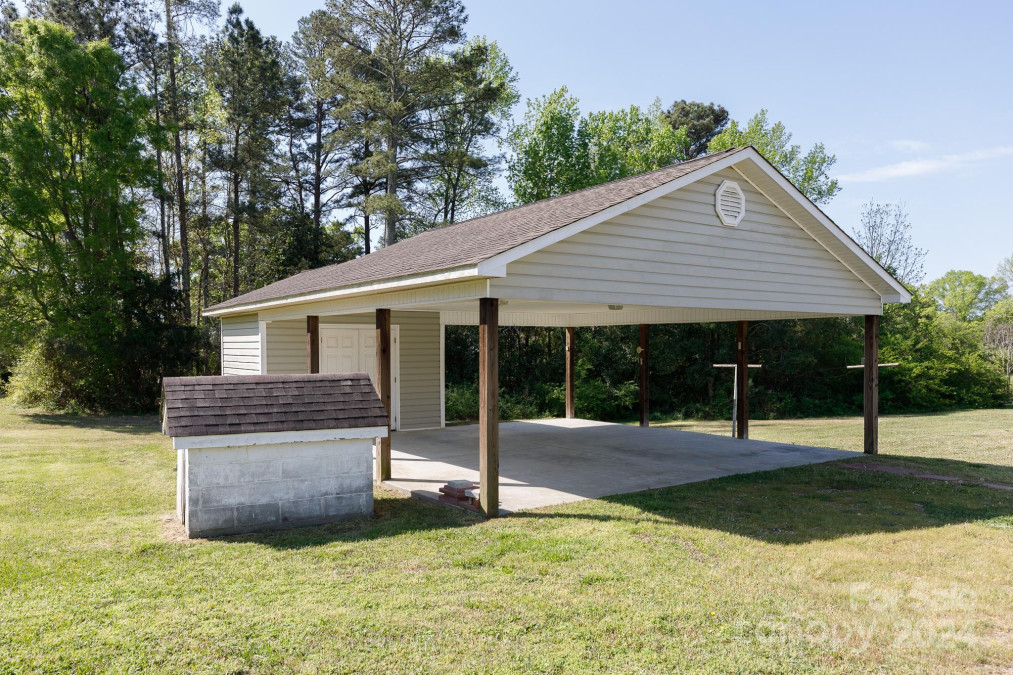 3114 Taxahaw Rd Lancaster, SC 29720